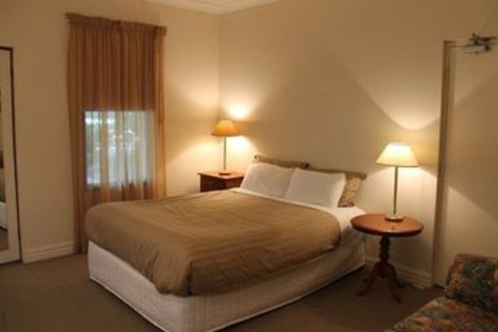 Room 10 of 20