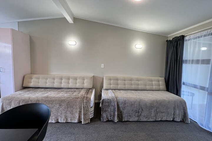 Room 13 of 26