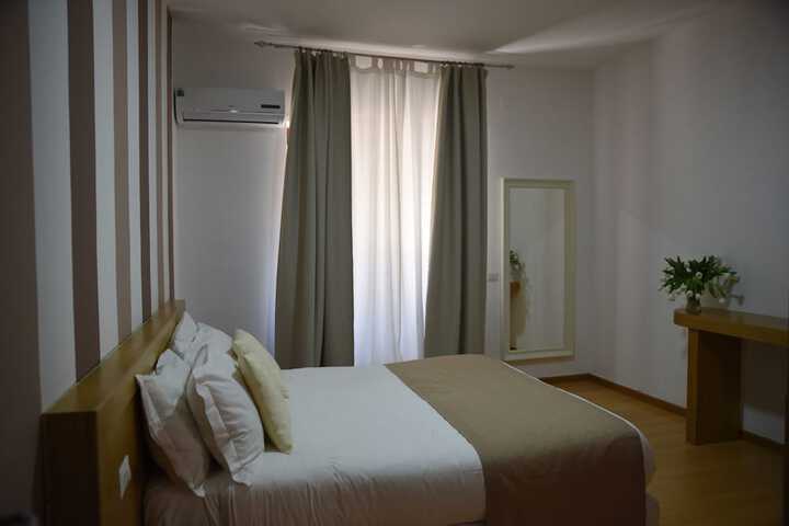 Room 8 of 38