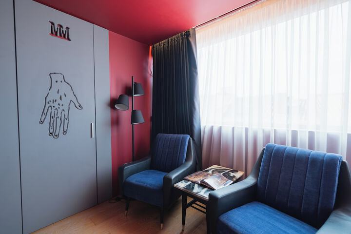 Room 8 of 51