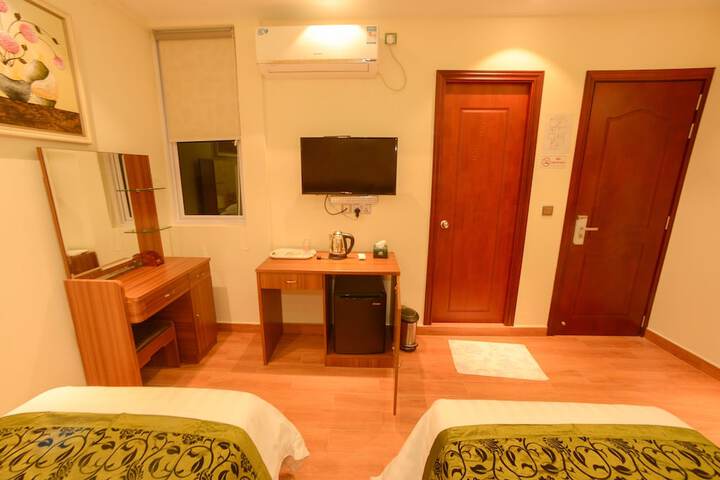 Room 34 of 38
