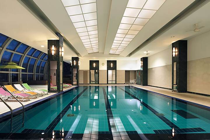 Pool Hotel