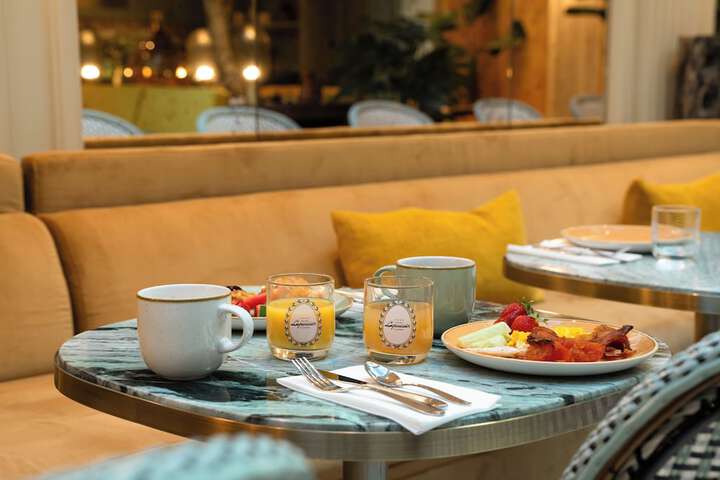 Breakfast/Coffee Service 86 of 90