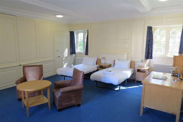 Room 7 of 25