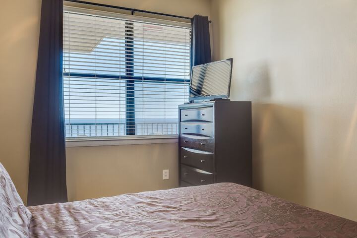 Room 7 of 43