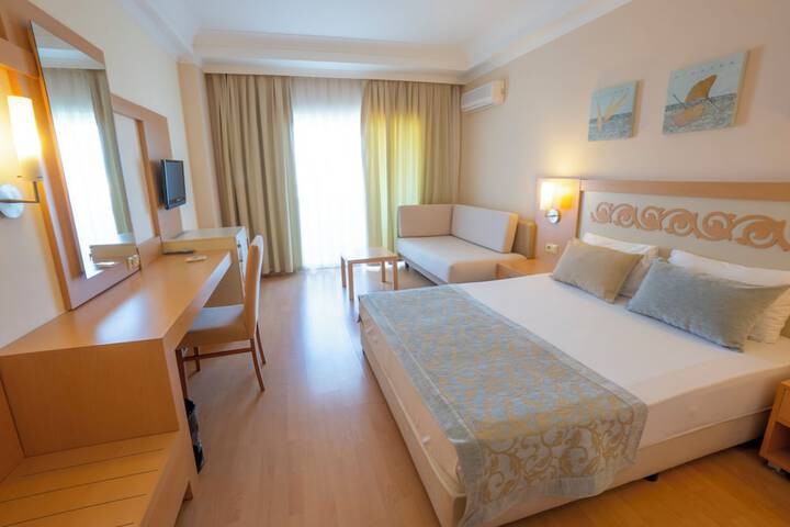 Room 8 of 29