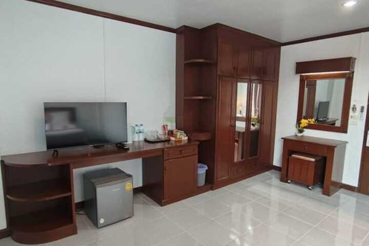 Room 17 of 71