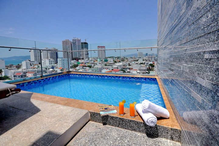 Pool 42 of 57