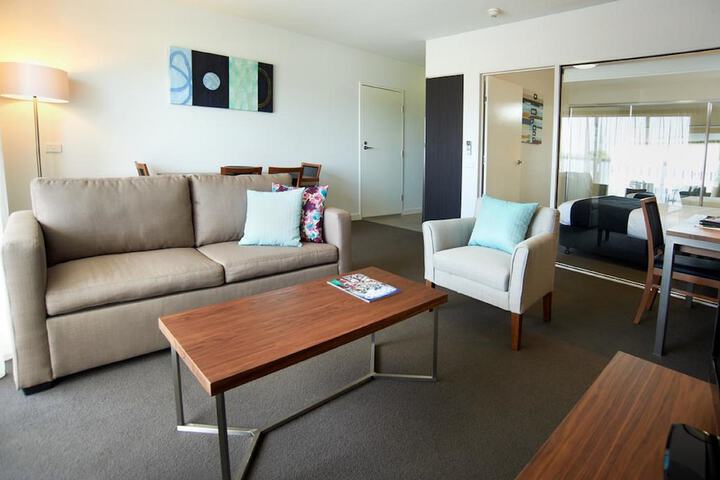 Room 10 of 25