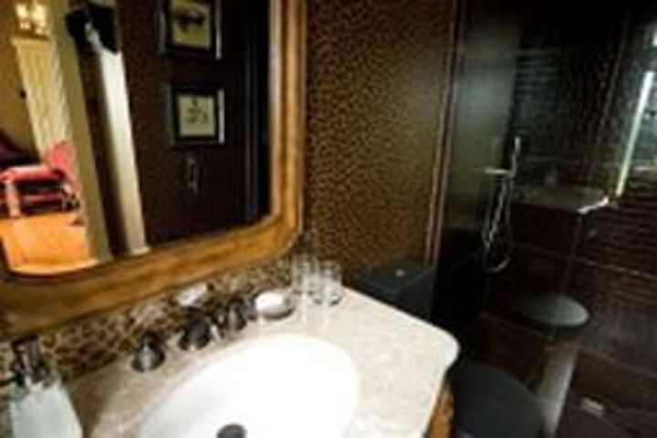 Room 4 of 50