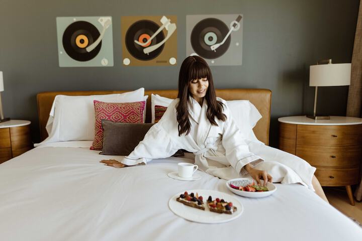 Room service - dining