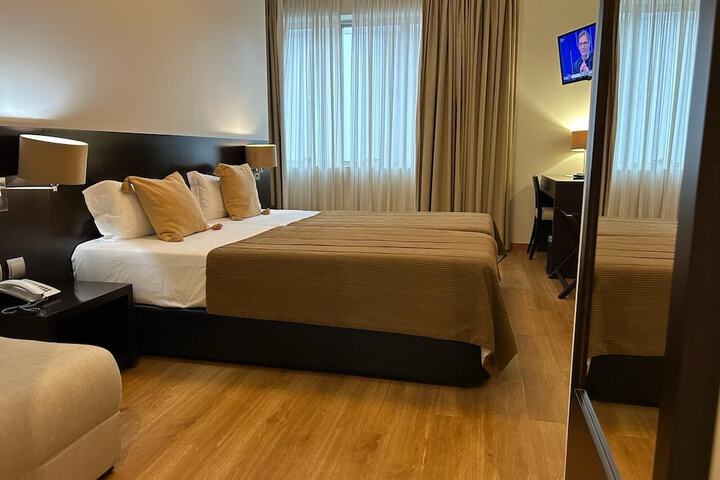 Room 17 of 26