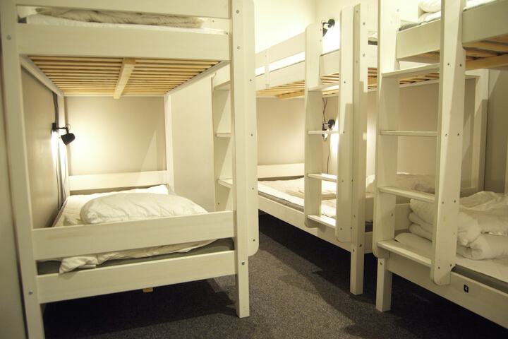 Room 87 of 128