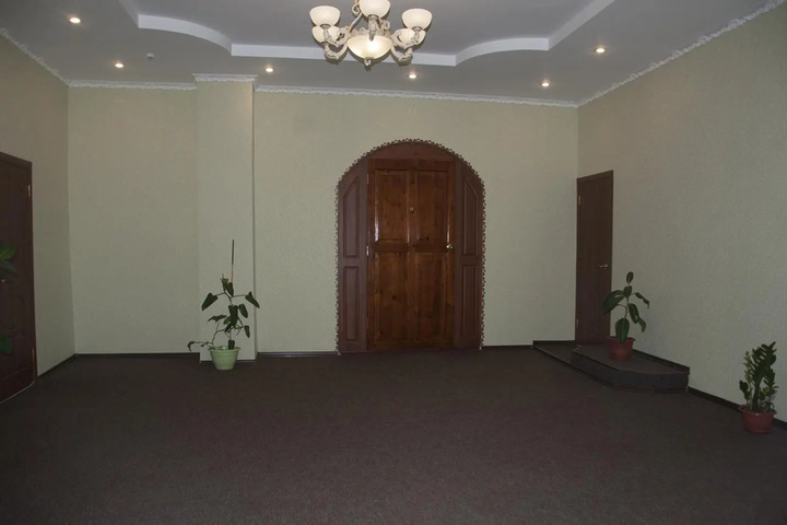 Room 7 of 10