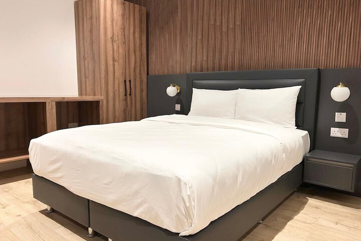Room 36 of 64