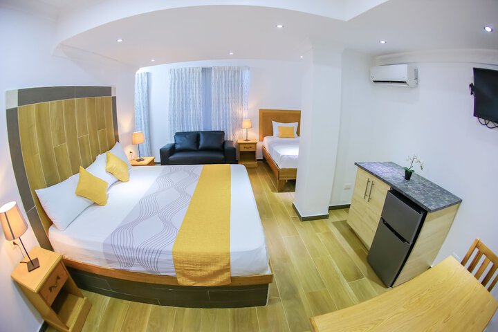 Room 8 of 37