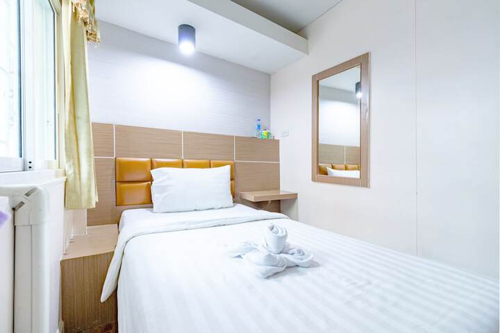 Room 28 of 88