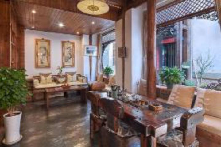 Floral Hotel Fan Tu Lijiang