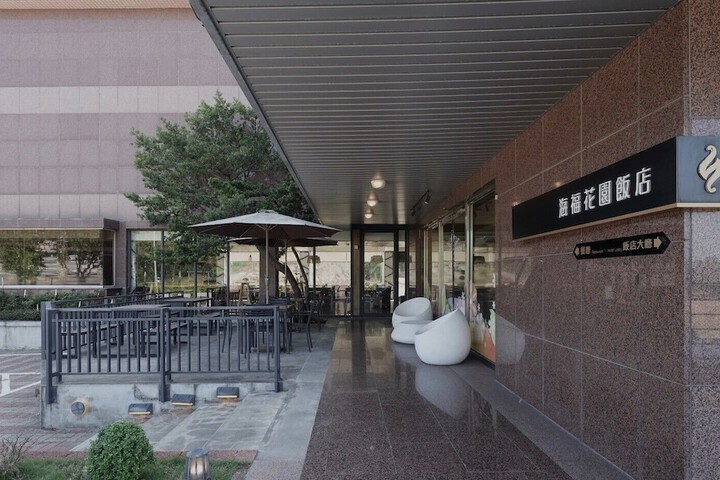 Hotel 59 of 80
