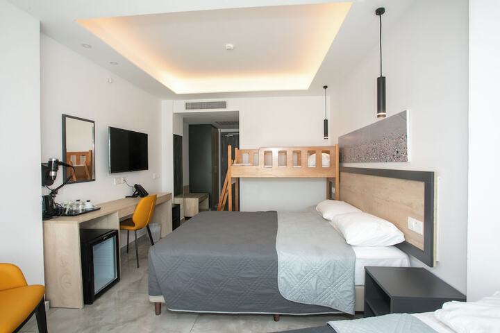 Room 15 of 50