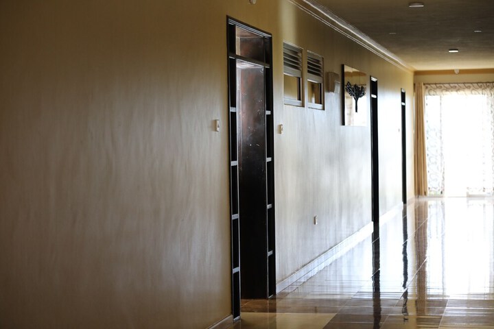Room 5 of 79
