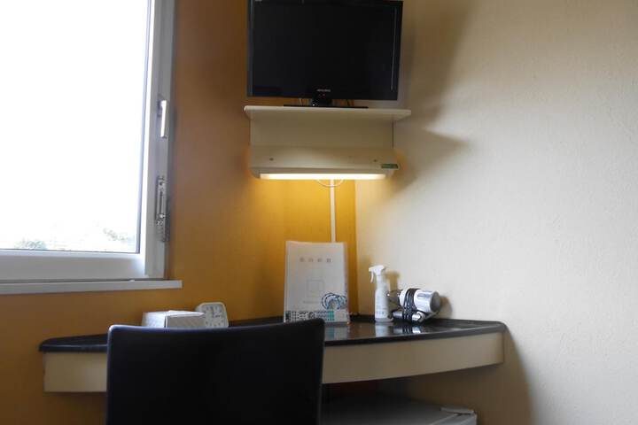 Room 9 of 61