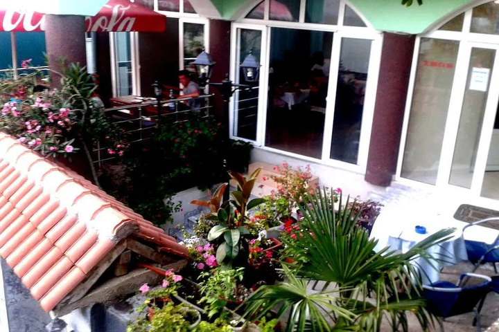 HOTEL HOTI