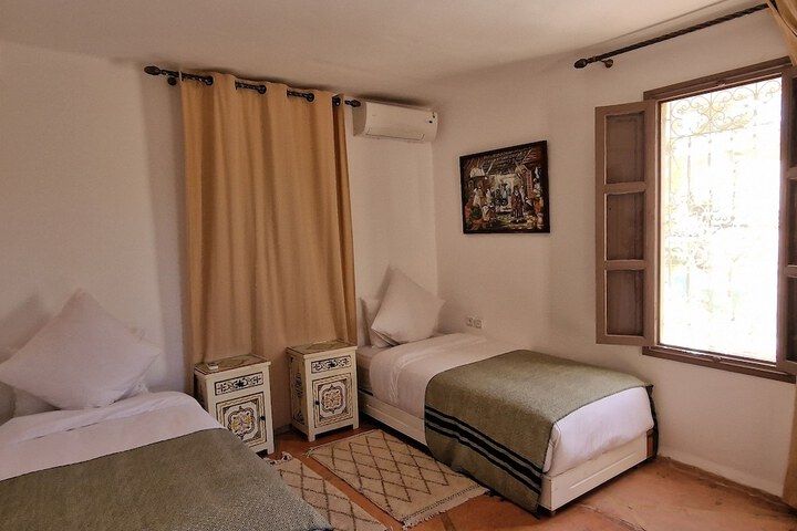 Room 15 of 94