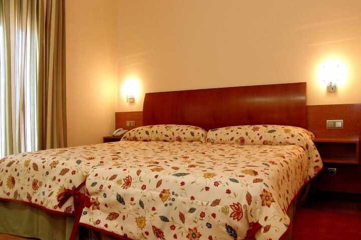 Room 8 of 31