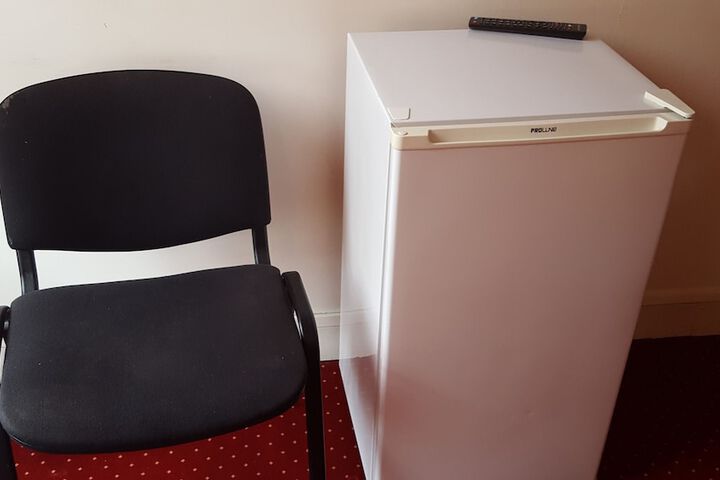 Room 8 of 38