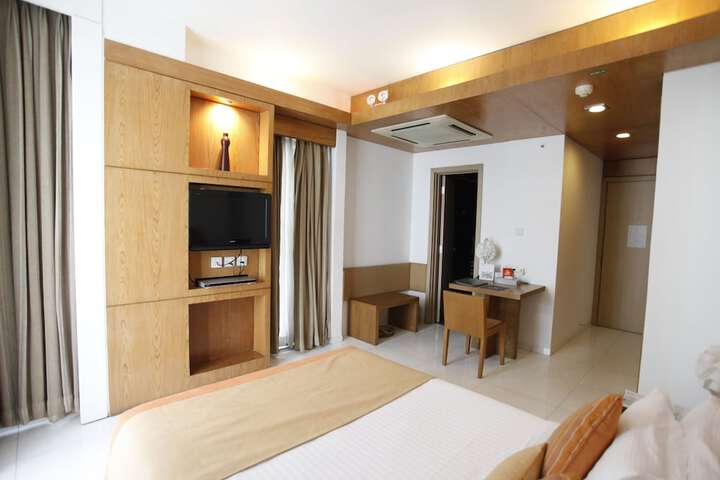 Room 8 of 49
