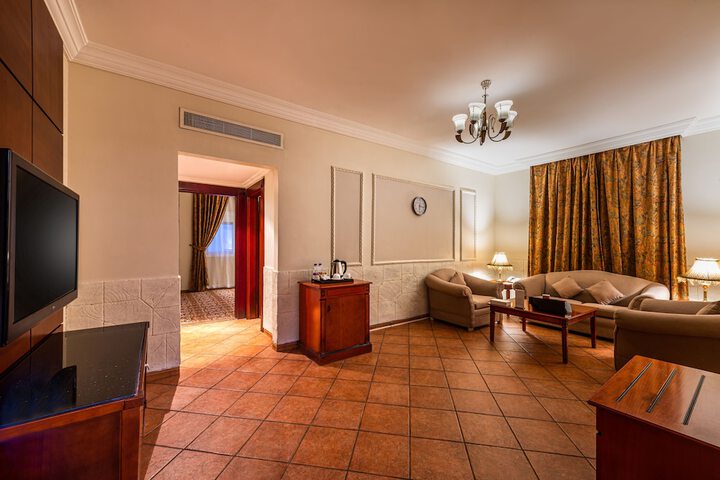 Room 15 of 16