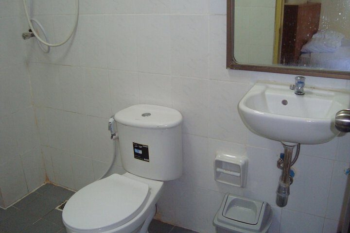 Room 68 of 86
