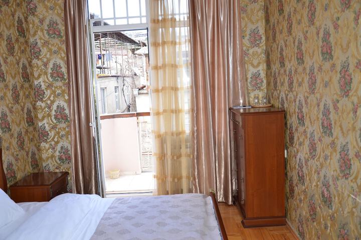 Room 2 of 9