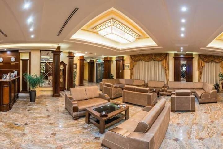 Lounge 65 of 68