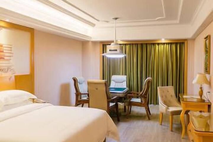 Room 18 of 20
