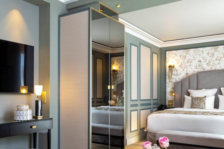 Room 14 of 40