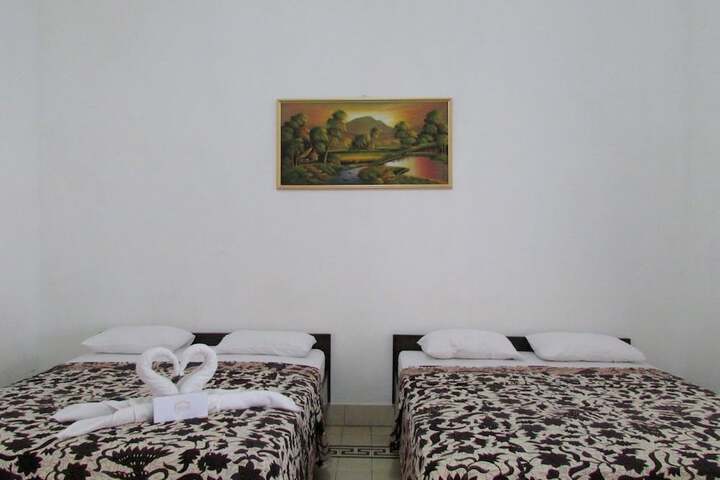 Room 13 of 37