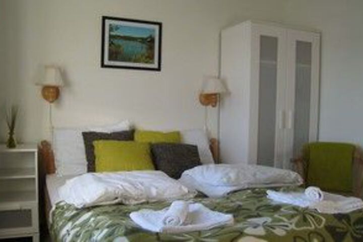 Room 10 of 19