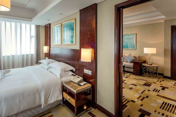 Room 17 of 45