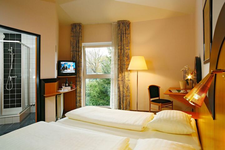 Room 18 of 35