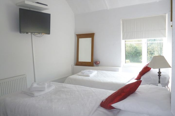 Room 14 of 25