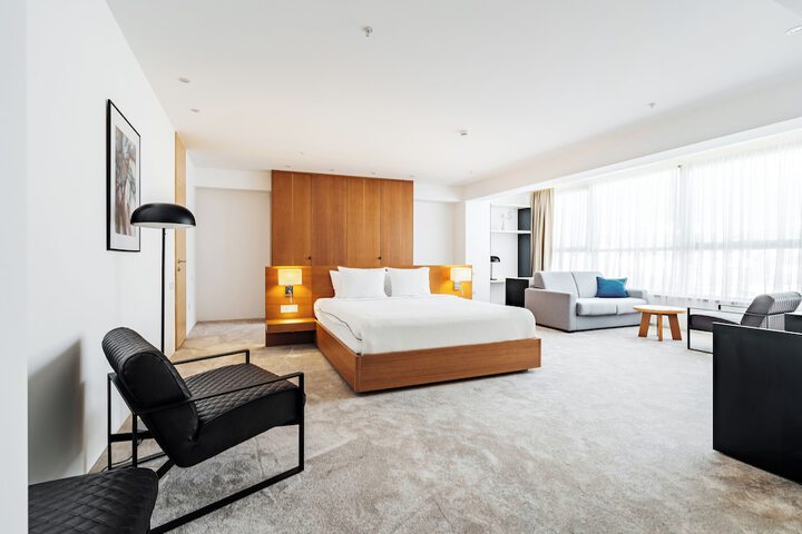 Room 38 of 150