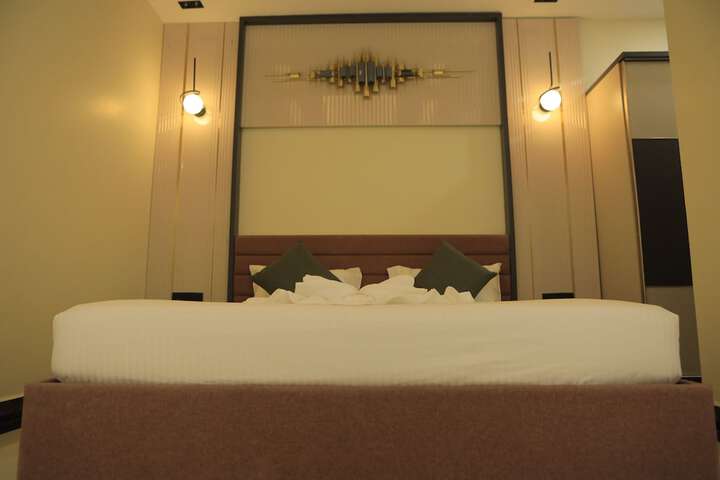 Room 44 of 114