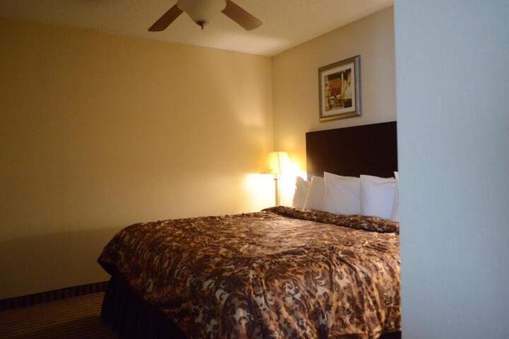 Upgrade King Bed (1 of 14)