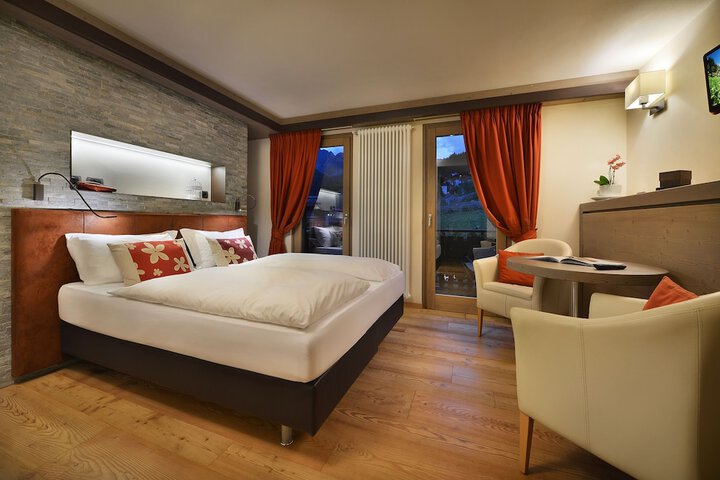 Room 34 of 110