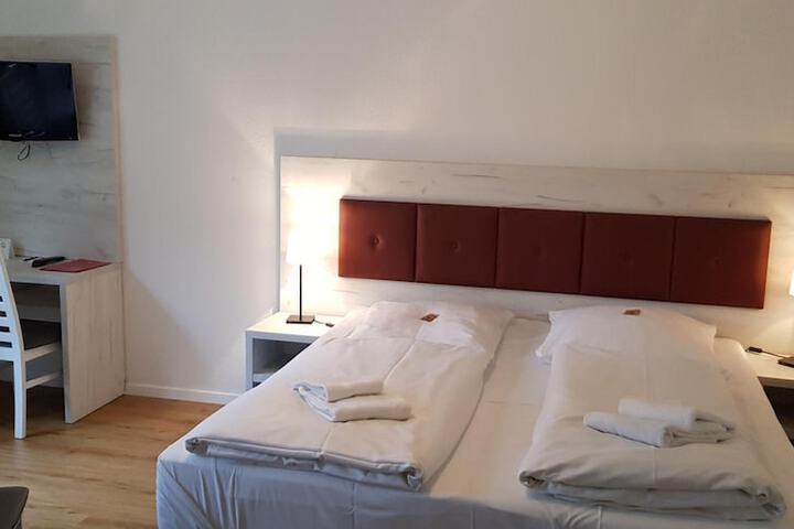 Room 14 of 61