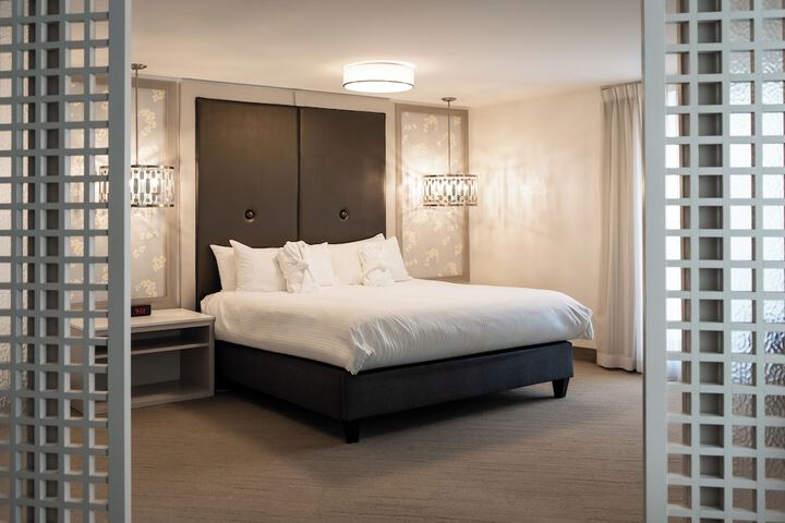 Room 16 of 44