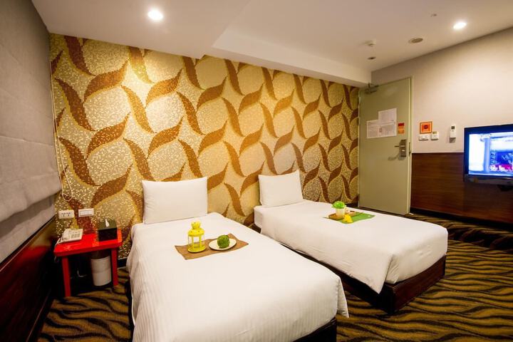 Room 26 of 39