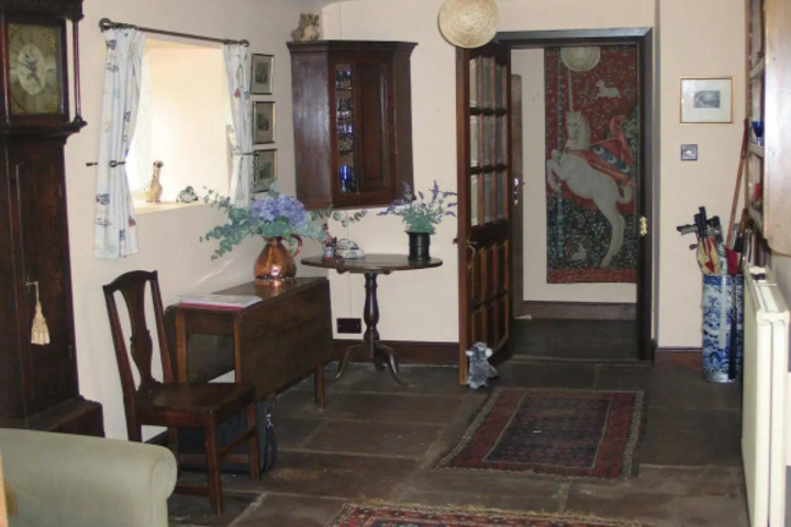 Room 10 of 15